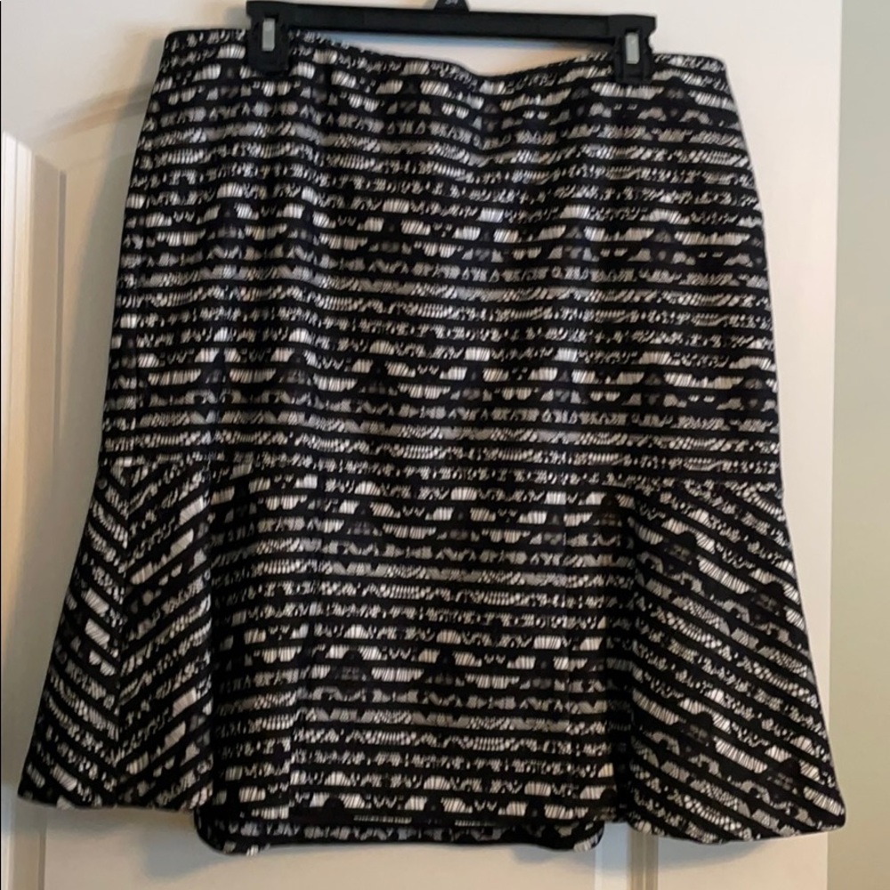 Size 14 Ann Taylor black and white skirt